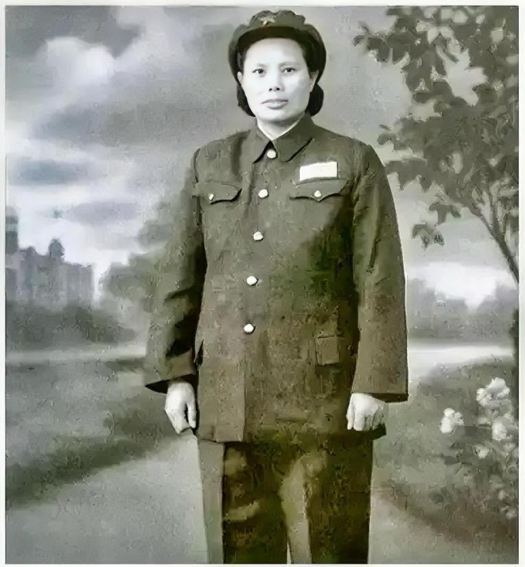 [微风]1951年，开国上将洪学智的夫人张文，在山西寻女12年无果。饥肠辘辘时被