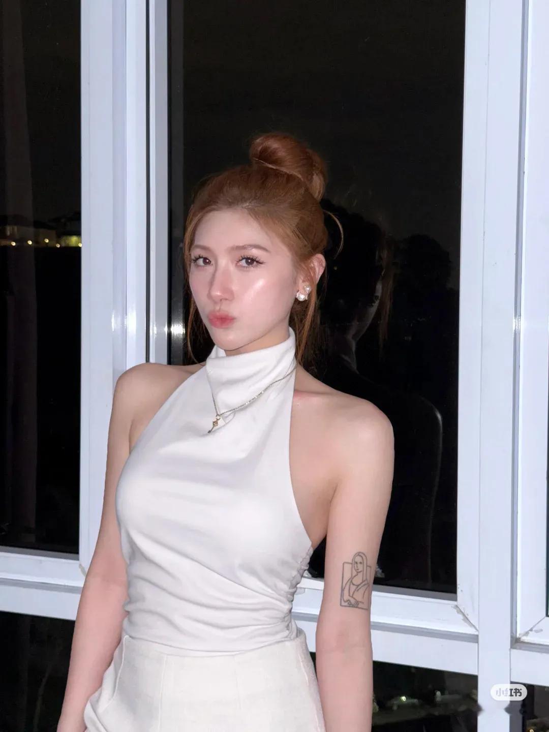 话说大马近几年就推出了许多样靓身材正，气质也相当不错的新晋博主，而LaineWa