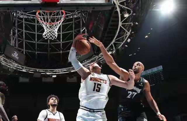 没想到戈贝尔这么强，在爱德华兹受伤情况下，限制约基奇，拿下胜利。
一、森林狼的季