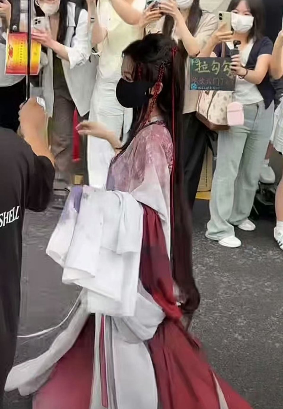 啊啊啊啊完全不一样的妆造 