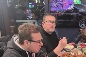 【视频】意大利客人来中国餐厅，不仅时尚有魅力，筷子用得比国人还溜！ 有一种国际性