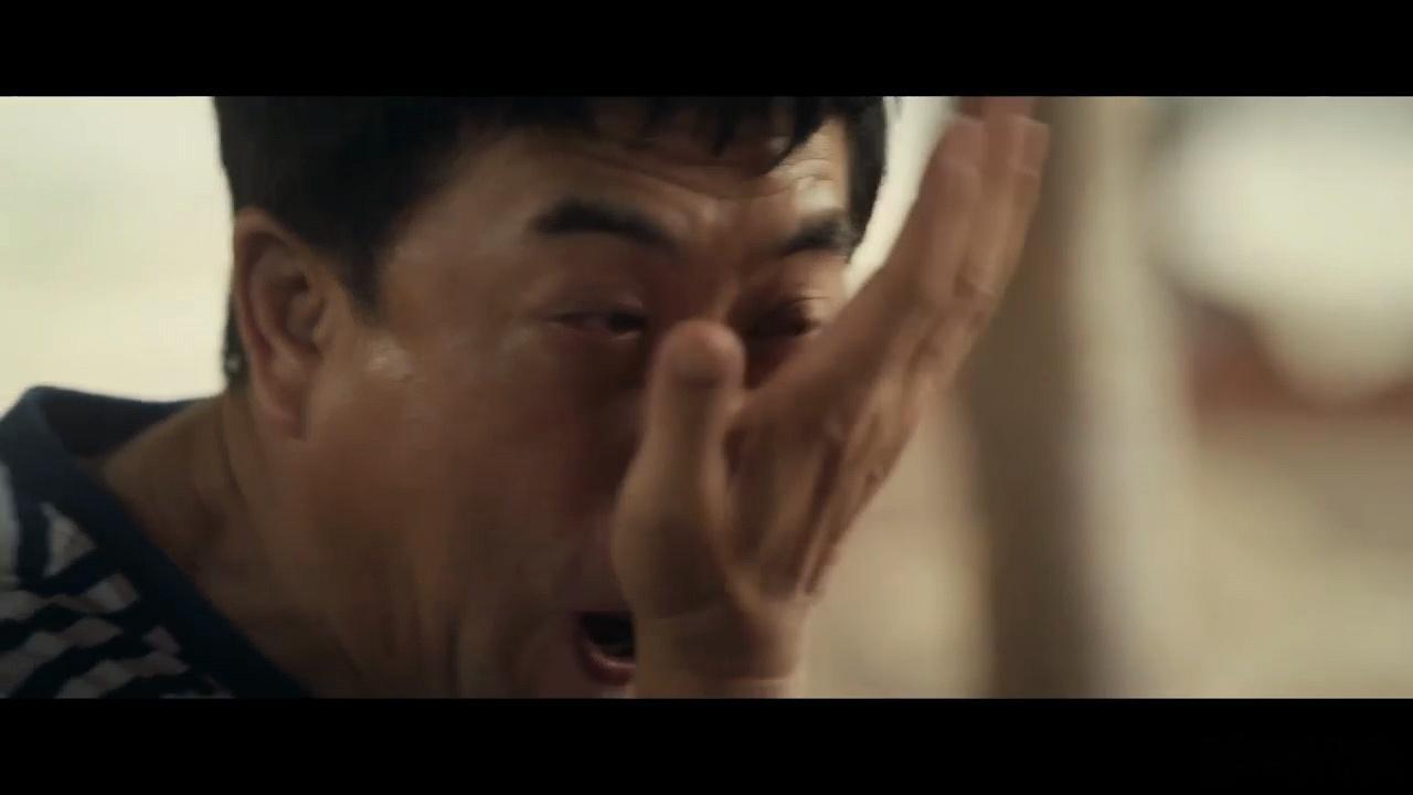 敢质疑舅 舅出手给你看“硬核舅舅”胡三元没想到证明自己的方式居然这么激烈，隔着屏