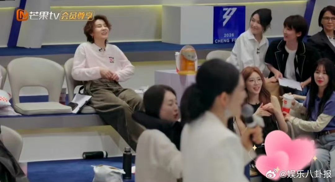 李小冉唐艺昕拿到了王濛说明书乘风2026王濛一开口，她俩立马懂，太丝滑 