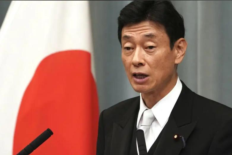 风向变了！日本主动派人访华。

最近的日本，真是把 “坐不住” 三个字写在了脸上