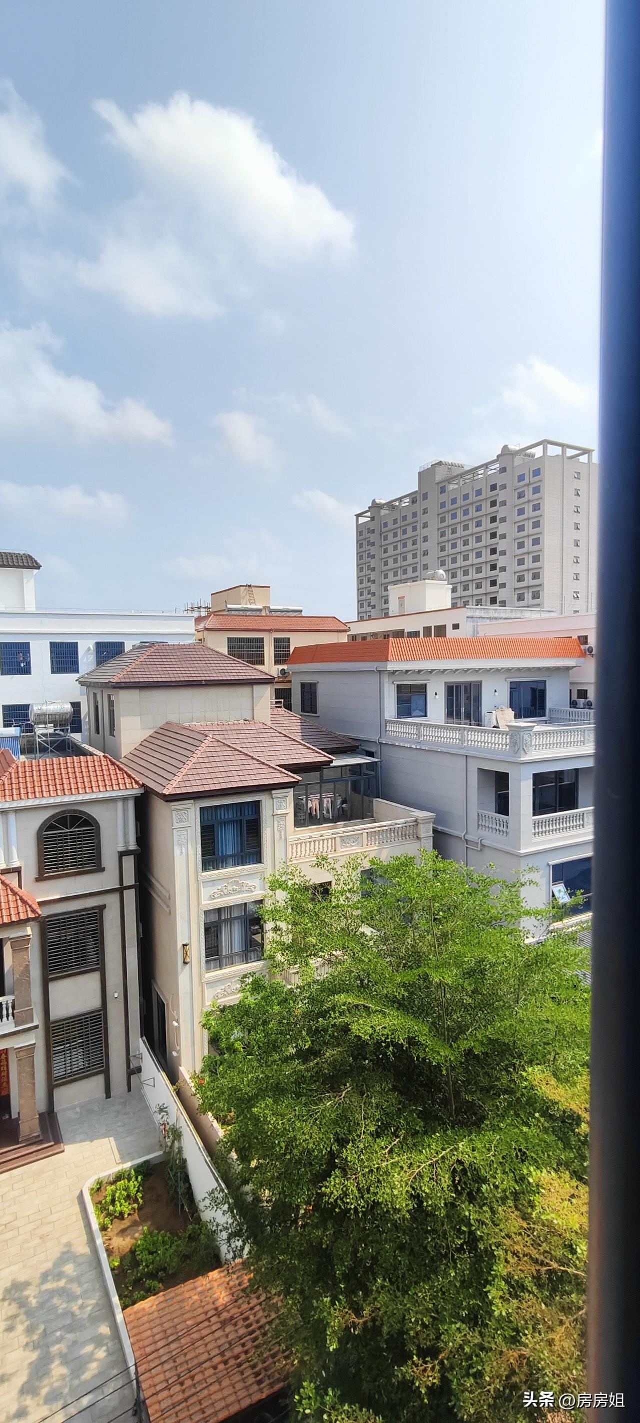 每年的10月份，80%过冬的房子就租完了，等有些候鸟来了之后现找房，都是被挑剩下