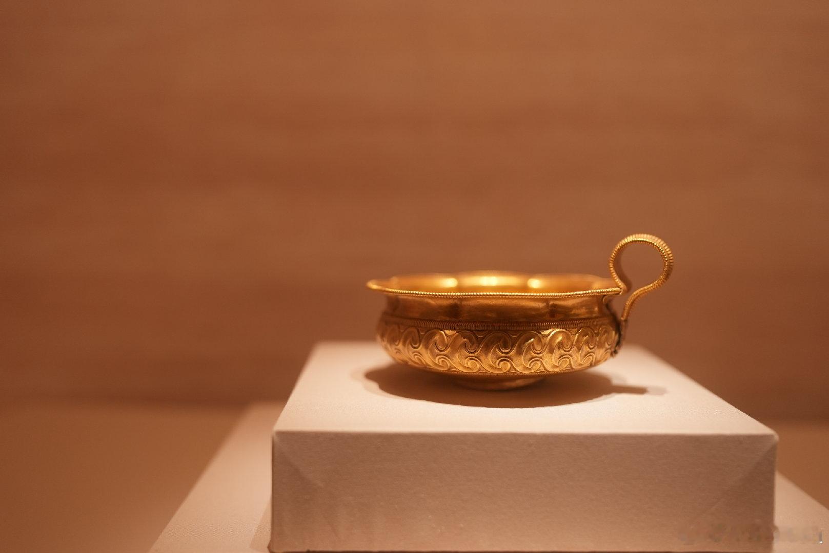 历史知识 文物 国家博物馆“美的多元——古希腊的艺术与生活”专展中的两件古老金器