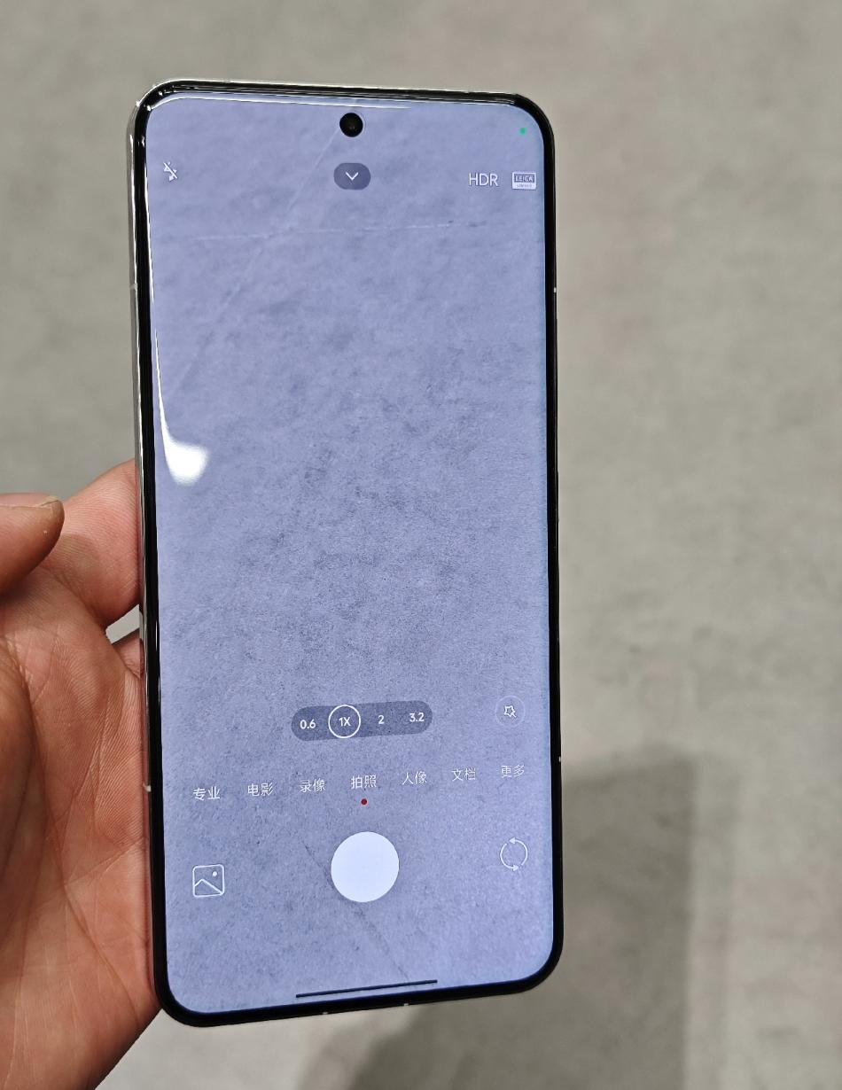 选择手机量力而行就行了
老实说xiaomi14pro的实力
不容小觑
其实纵观五