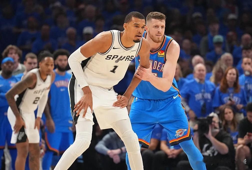 个人期望：若骑士突围东决，总决赛更希望迎战马刺
 
如今NBA分区决赛局势逐渐明