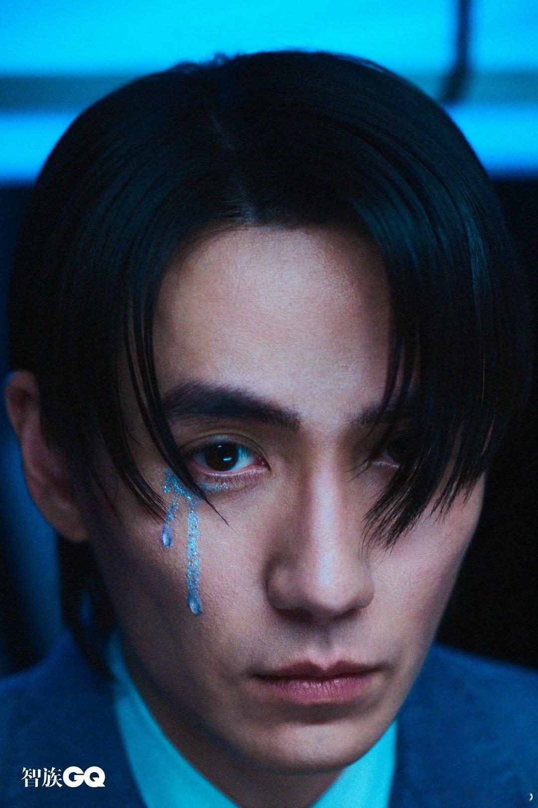 #朱一龙疯批AI#朱一龙情绪好足啊！！真的很像疯了的机器人，感觉他下一秒就要暴走
