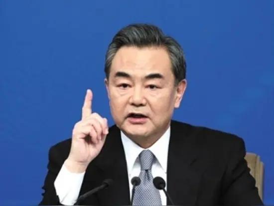 上门催单还想卡脖子？王毅这番话，直接把道理说透了
 
美国议员戴安斯一到北京，客