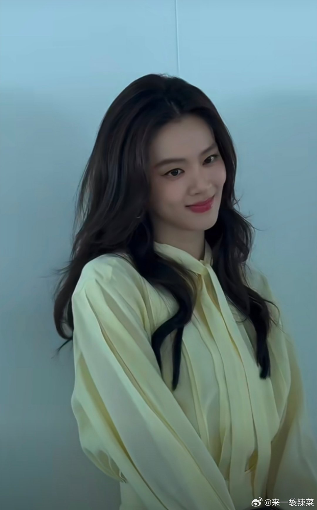 陈昊宇亮相 COS2026春夏时装秀，庄好好继续闪耀 