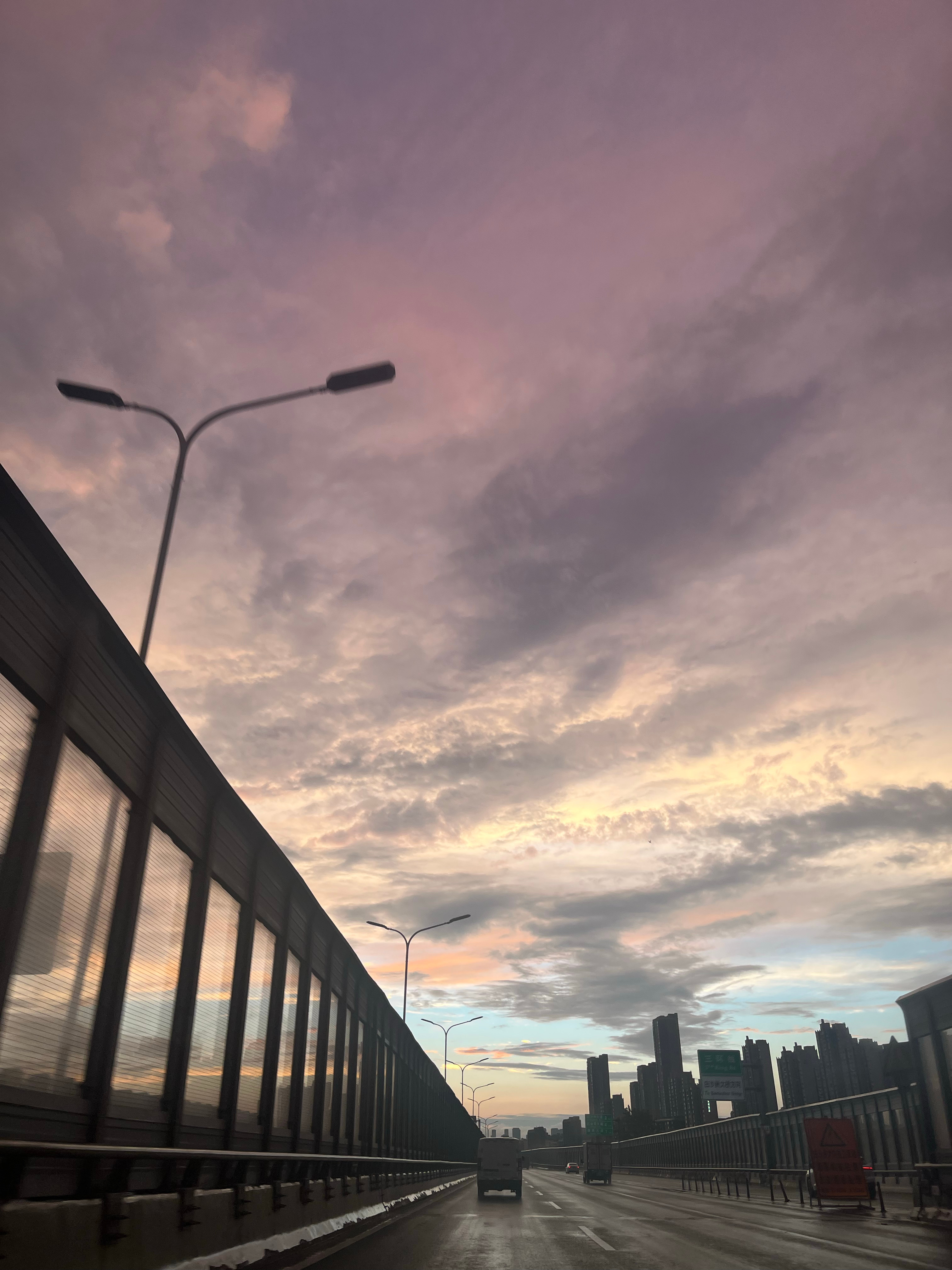彩虹 雨后 