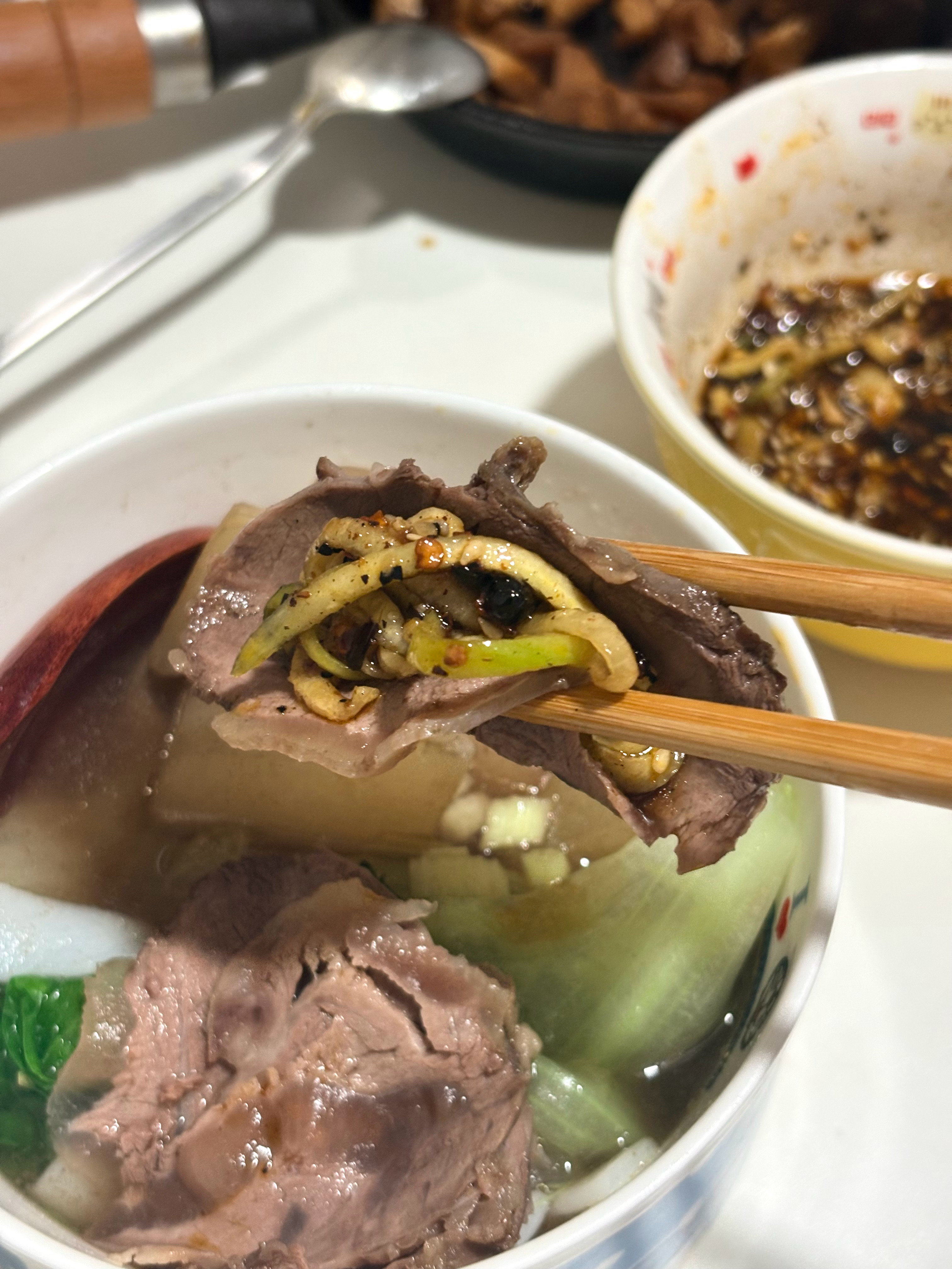 根本忍不住要为它马上发一条微博！！本人怒花163💰买到一条心怡的金钱腱砂锅清炖
