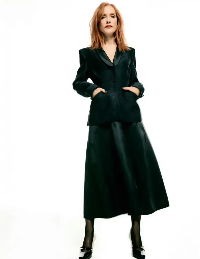 模特Isabelle HuppertMadame Figaro Paris Fe