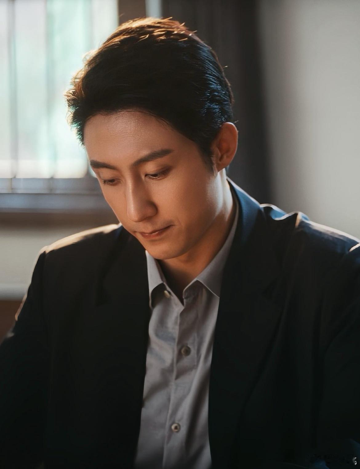 黄景瑜从文弱书生切回钮祜禄大号黄景瑜完全就是熹妃回宫，看见这样的表现来说也是非常