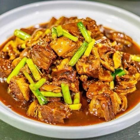 寻味大寒节气美食 《大寒美食：一羊百味领鲜出圈》从民国时期的“黑桥羊肉”到如今的