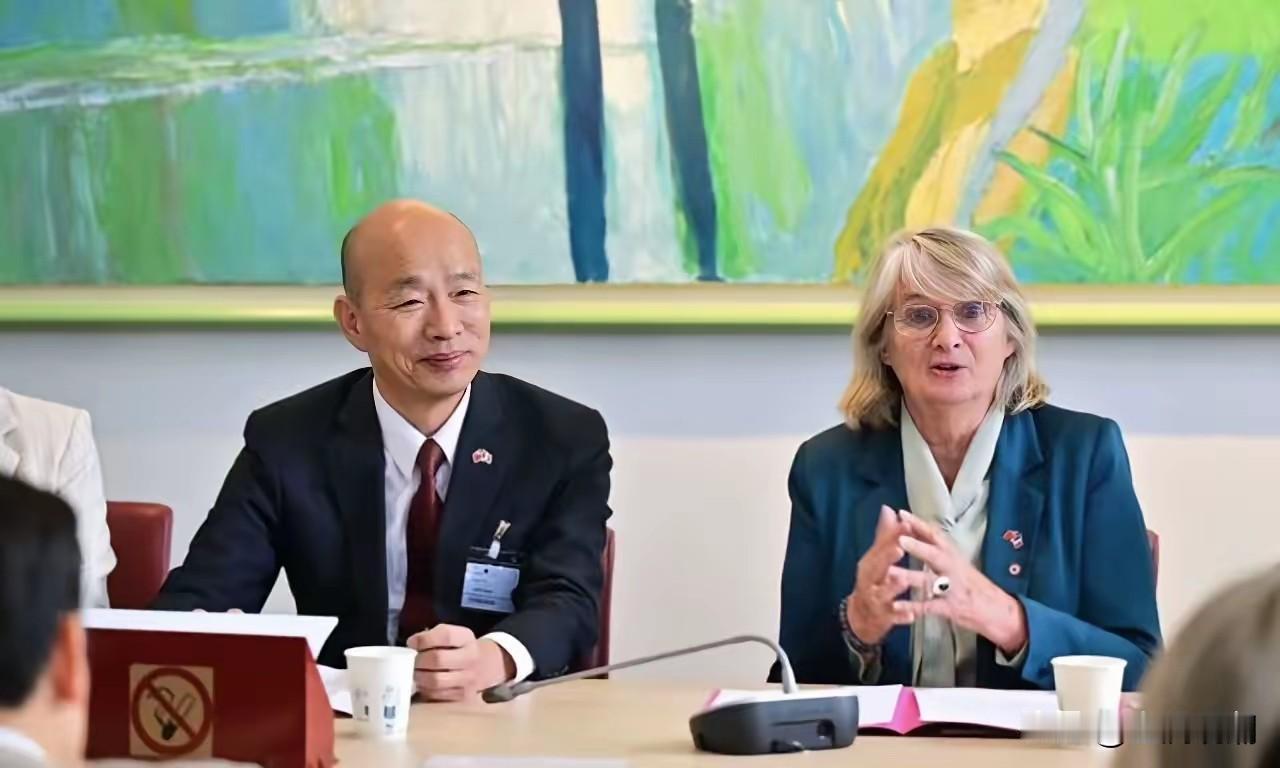 韩国瑜窜访英国，在欢迎酒会上演讲时竟然用英文喊出“绝不投降”

2026年5月1