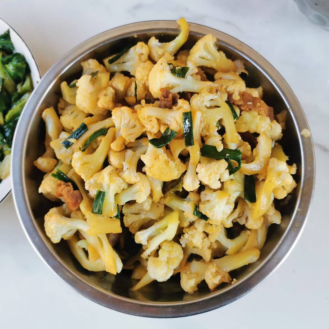 敬拜大地之灵，感恩自然馈赠。一拜风调雨顺，二拜五谷丰登，三拜阖家康宁！ 