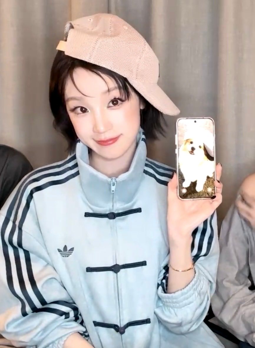 和手机壁纸完全一模一样☺️ 