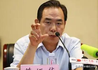 世界杯就像一面无情镜子，狠狠撕下了中国足球自欺欺人的遮羞布。放眼我国所有奥运竞技