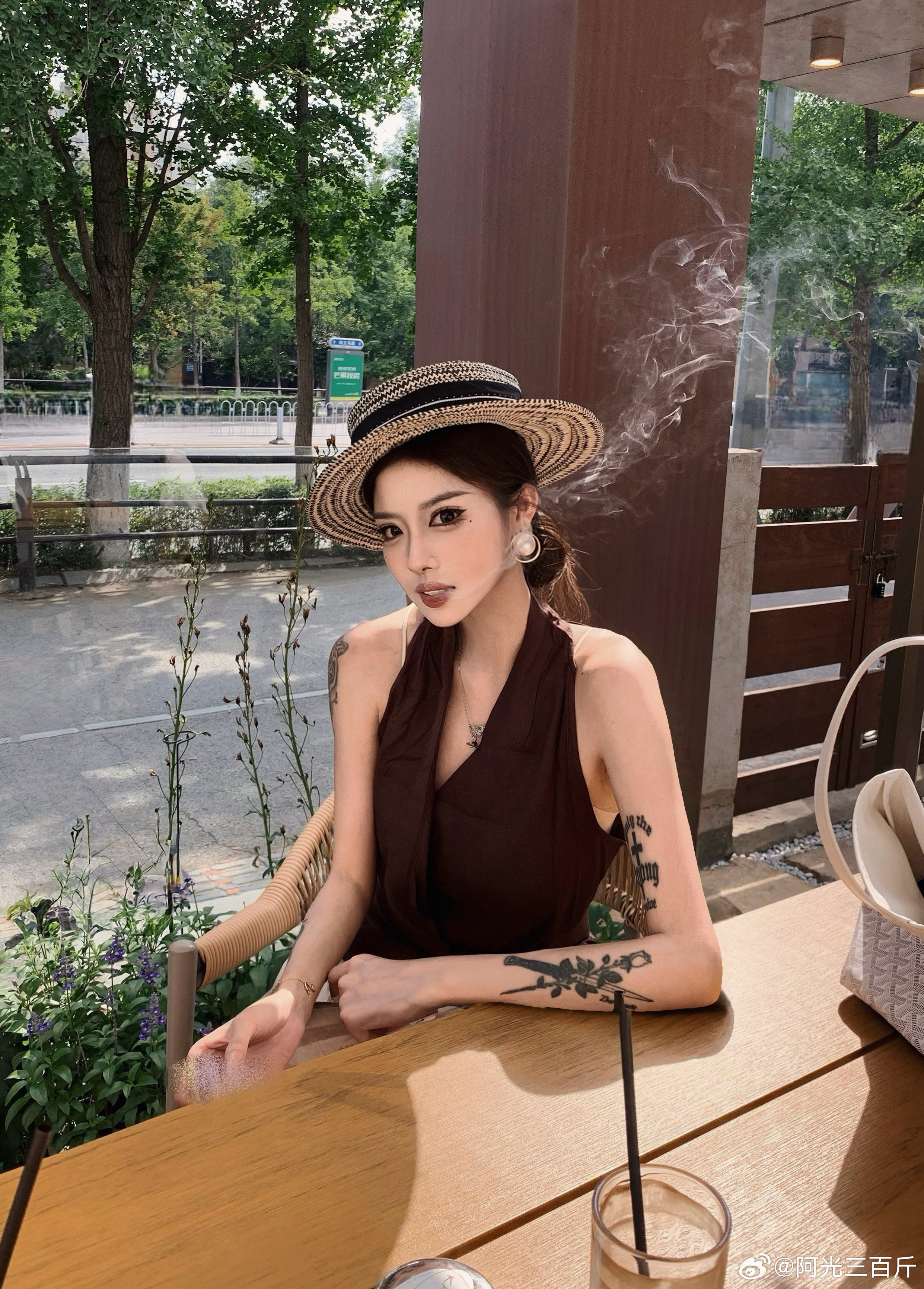 你有足够的筹码 就可以买断自己的人生 