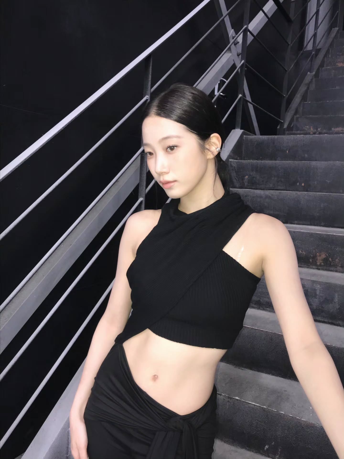 LESSERAFIM 🦢中村一叶气质芭蕾 【IG】260527 中村一叶更新 