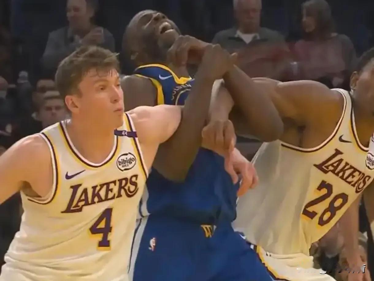 有猫腻？2次漏判，均对湖人有利！NBA裁判报告最大的作用就是伤口撒盐。

就在刚