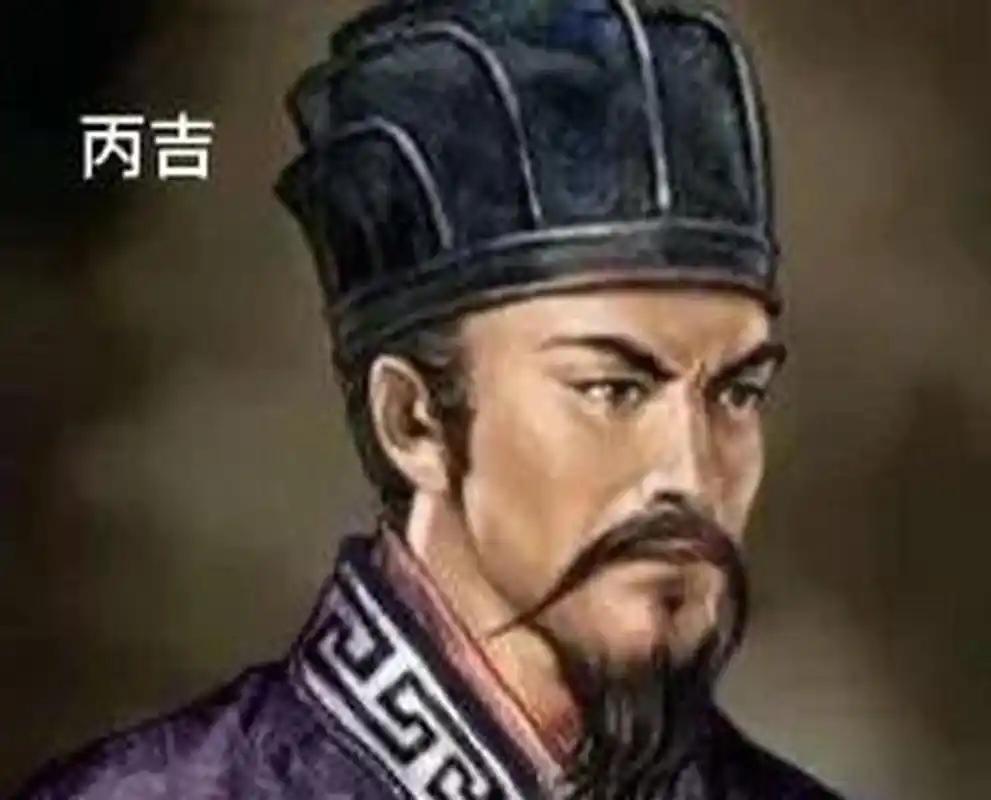 汉朝，一个四十多岁的监狱长巡视牢房，相中了两个体态丰腴、还在哺乳期的女囚。当天晚