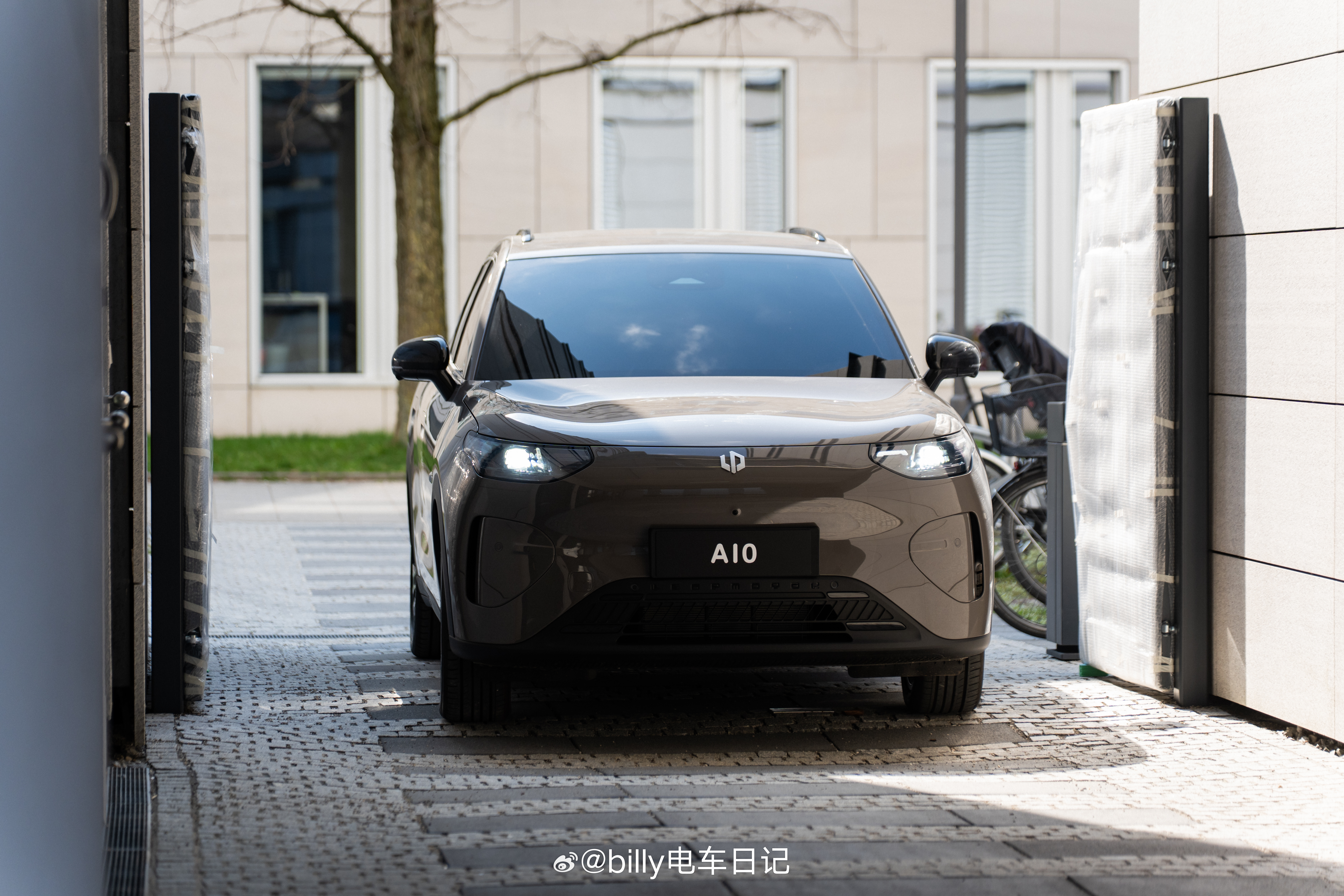 零跑这次，是真的把“出海”又往前推了一步。3月20日，零跑汽车欧洲创新中心在德国