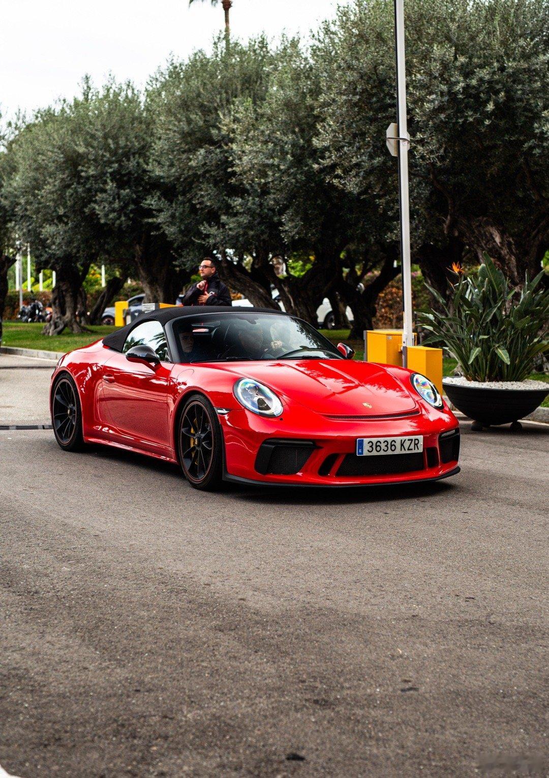 911 Speedster (991.2)还是这代的双拱看着舒服Speedste