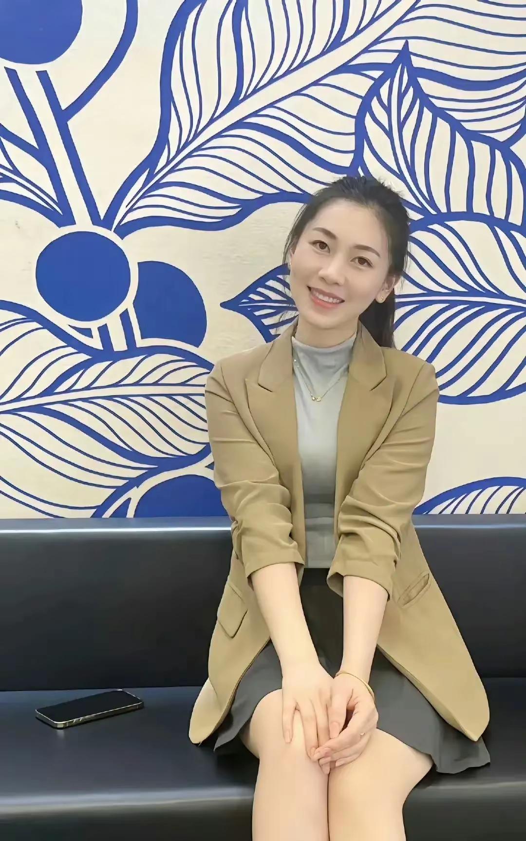 青春施加给人生的真正压力，并非是那些需要积累的证书和业绩，而是看不到未来的不安感