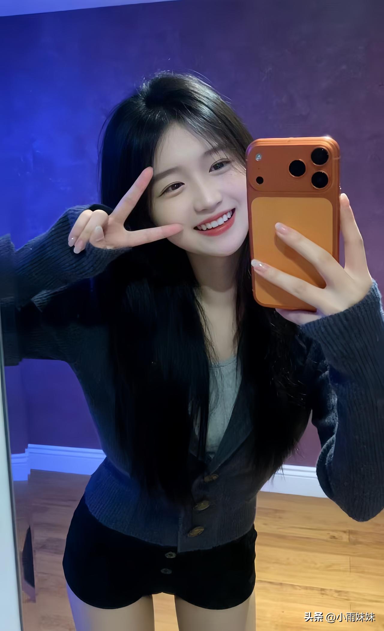 社会学实验显示，适度暴露弱点最能拉近彼此距离。因此，我要坦诚相告：实际上，打字的