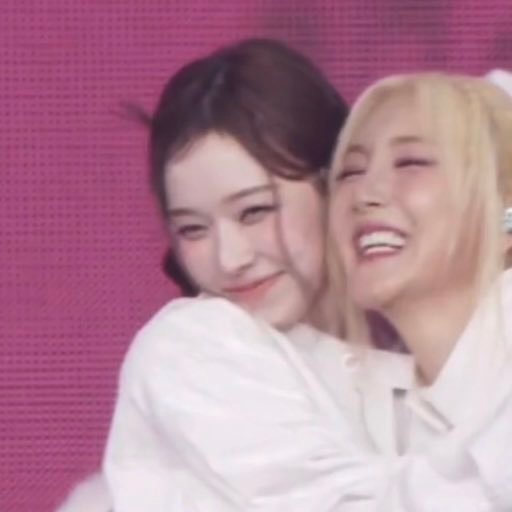 ◠‿◠ 