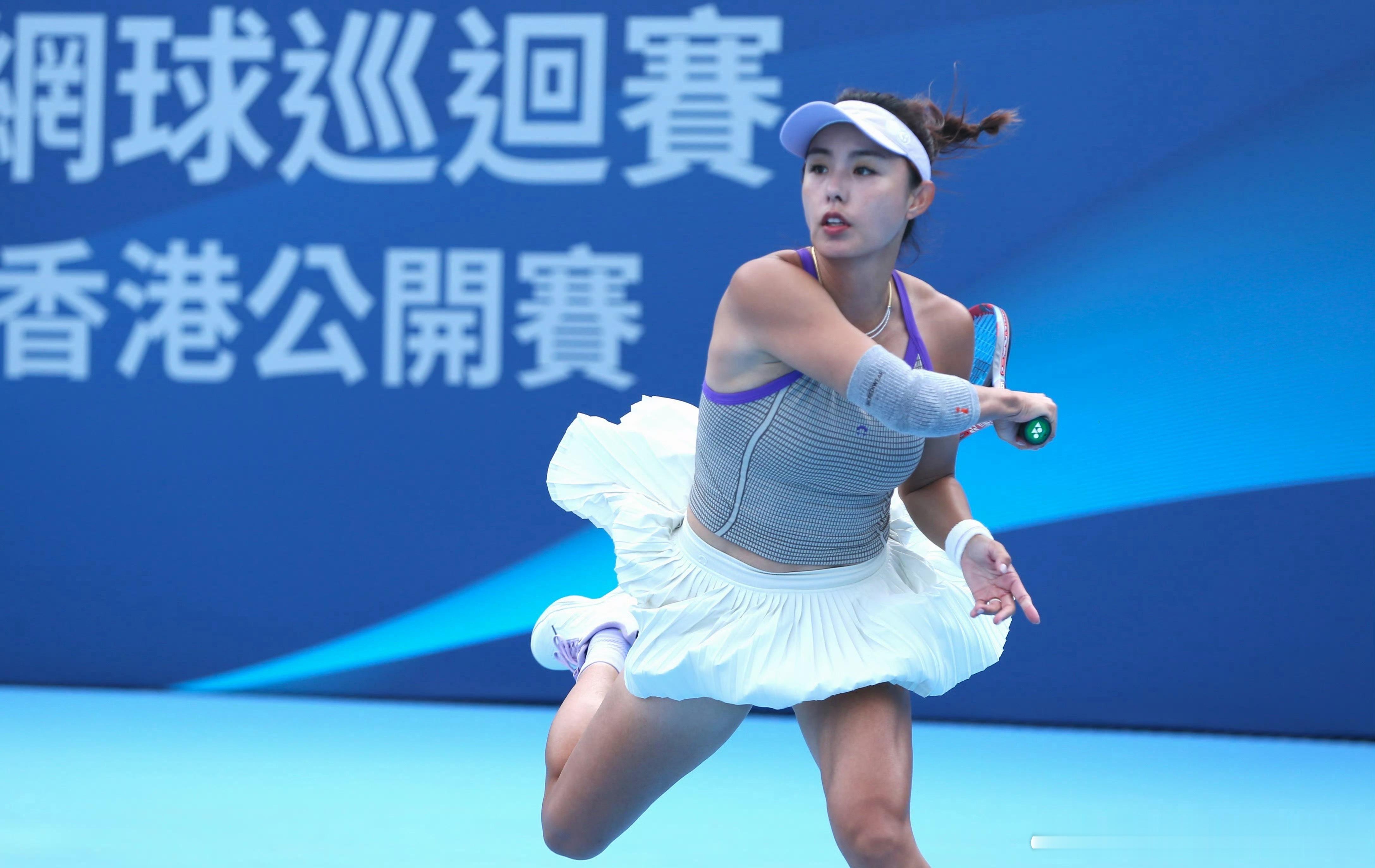 🔵CTA1000香港女单1/4决赛✅🇨🇳王蔷6-3/6-2击败【4】🇨?