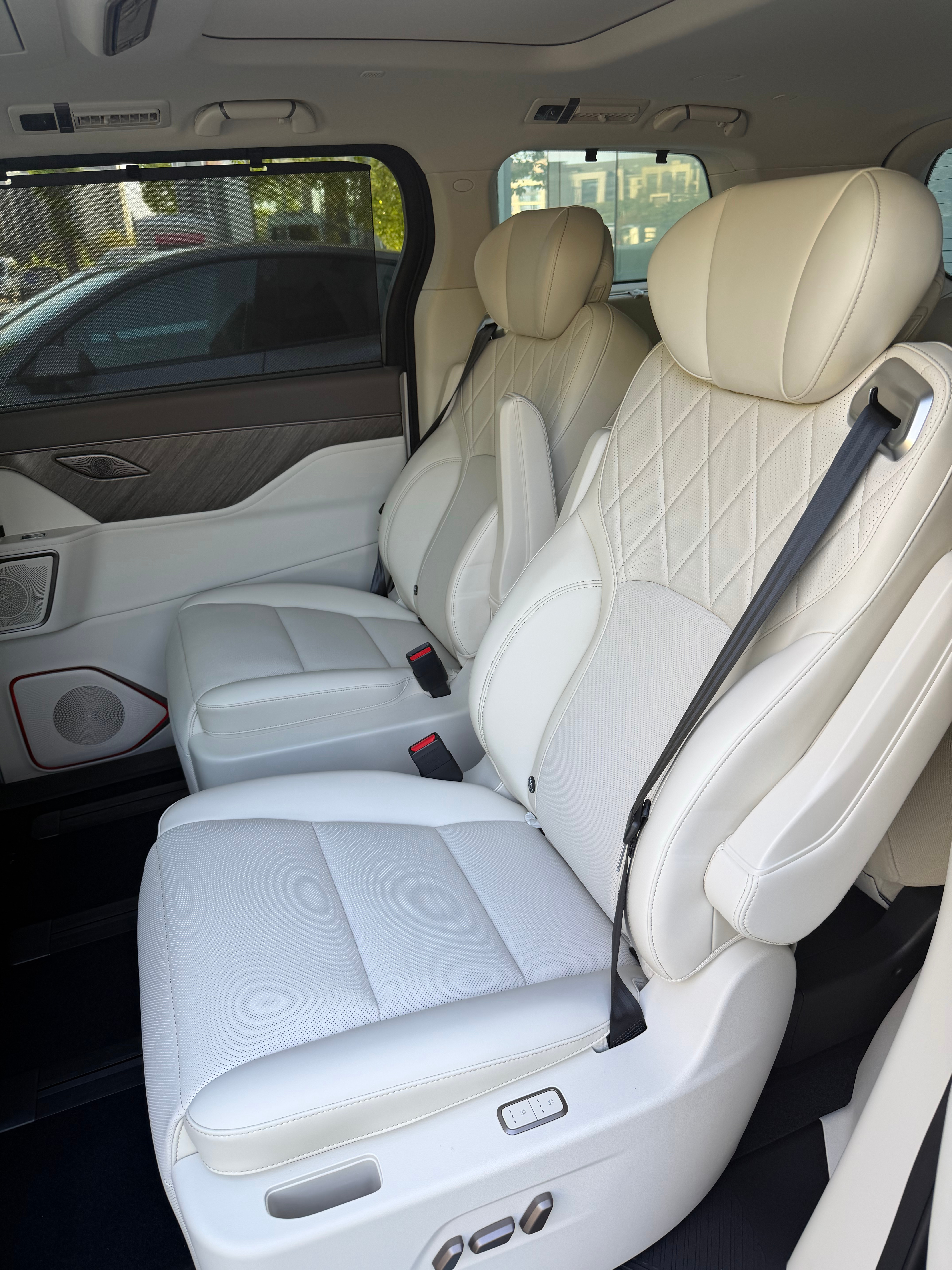 高山7一排不应该有按摩二排如果有按摩，会不会对GL8的竞争更有利一些 