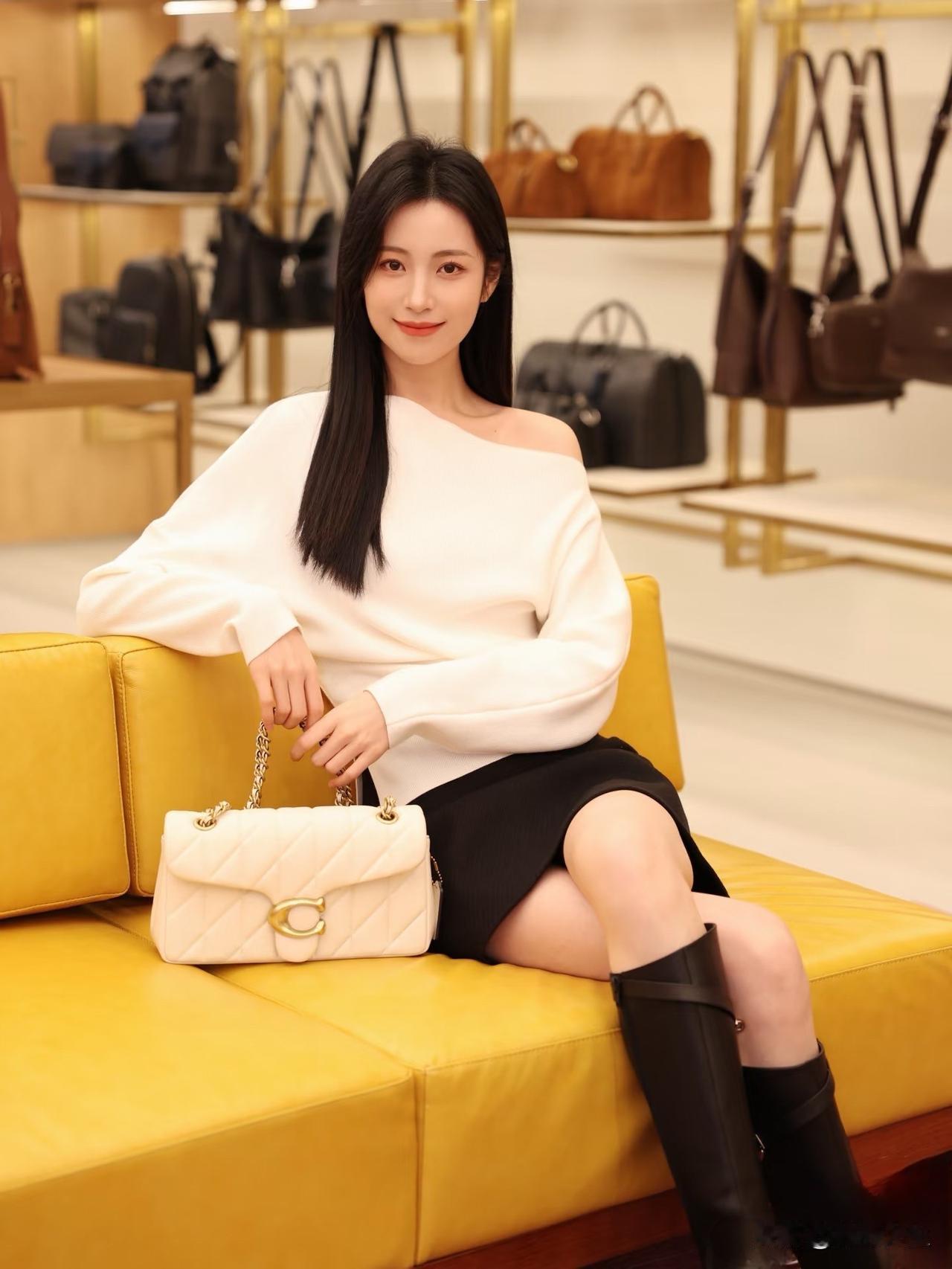 珠光宝气的深圳万象城