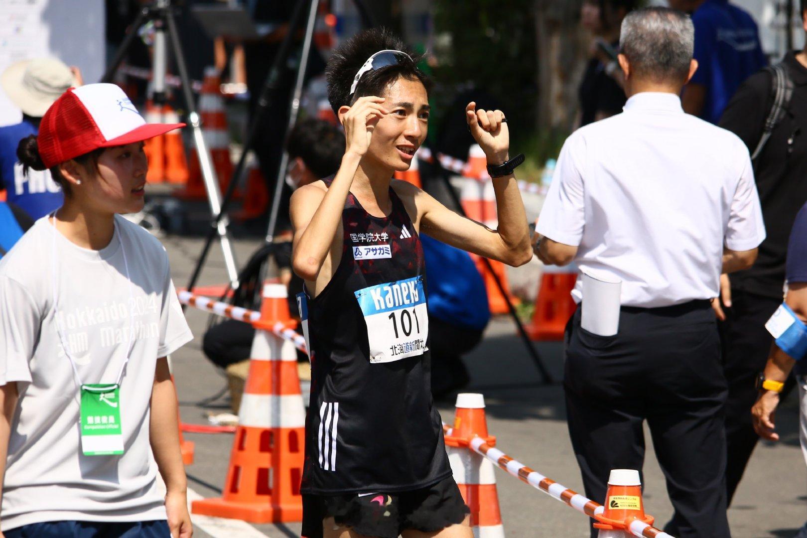 2024北海道马拉松，国学院大学平林清澄2:41:19第70位完赛。#北海道马拉