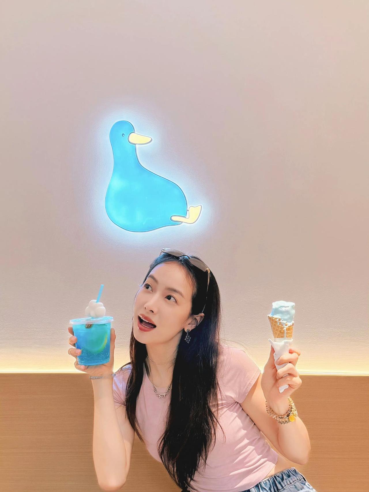 这位宋茜小姐姐美得有点过分了[奸笑]
宋茜 娱乐