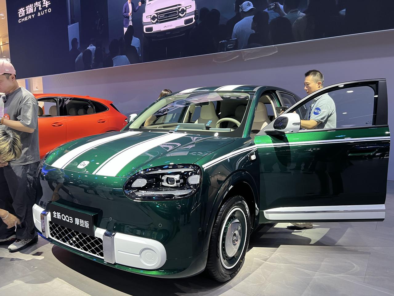 2026成都车展，奇瑞以“中国汽车，全球冠军”为主题登场，带来12款整车集结亮相