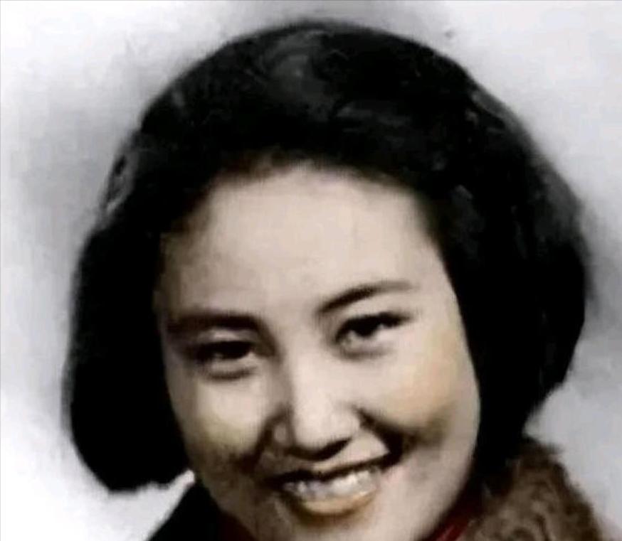 1975年4月4日，一名女犯被执行枪决，临行前，她被用手术刀割断了喉管，为的是，