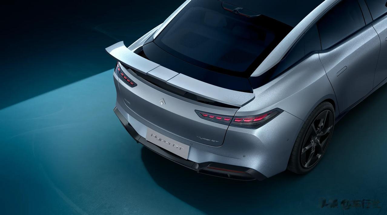 广汽AI大模型平台首发亮相，将率先落地什么功能？近期，广汽正式推出了AI大模型技