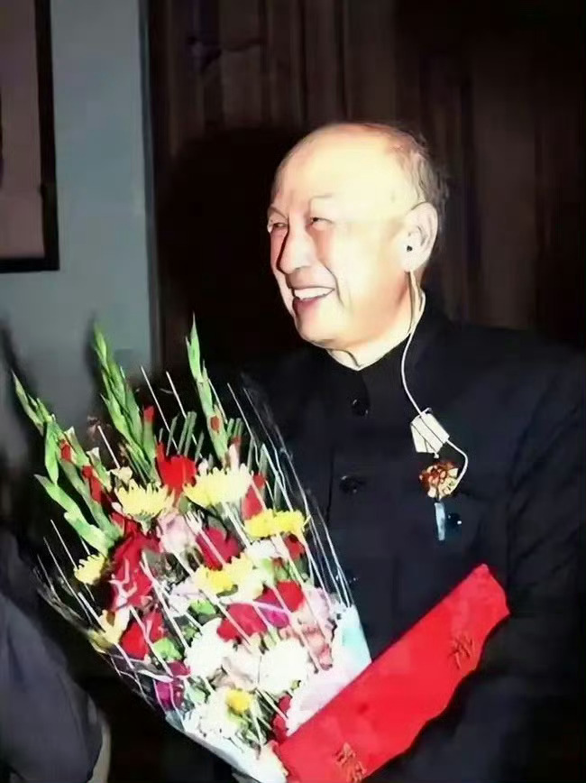 钱学森逝世16年了钱学森：如果那时候没有抓两弹一星，中国就不会有今天的国际地位。