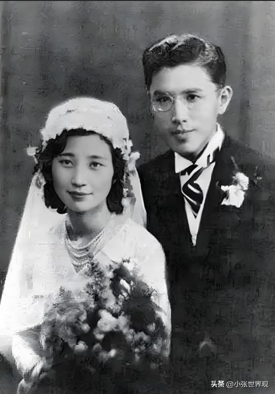 1993年，92岁的前北大校长周培源晨练回家后，对着妻子说：“我爱你！”妻子回看