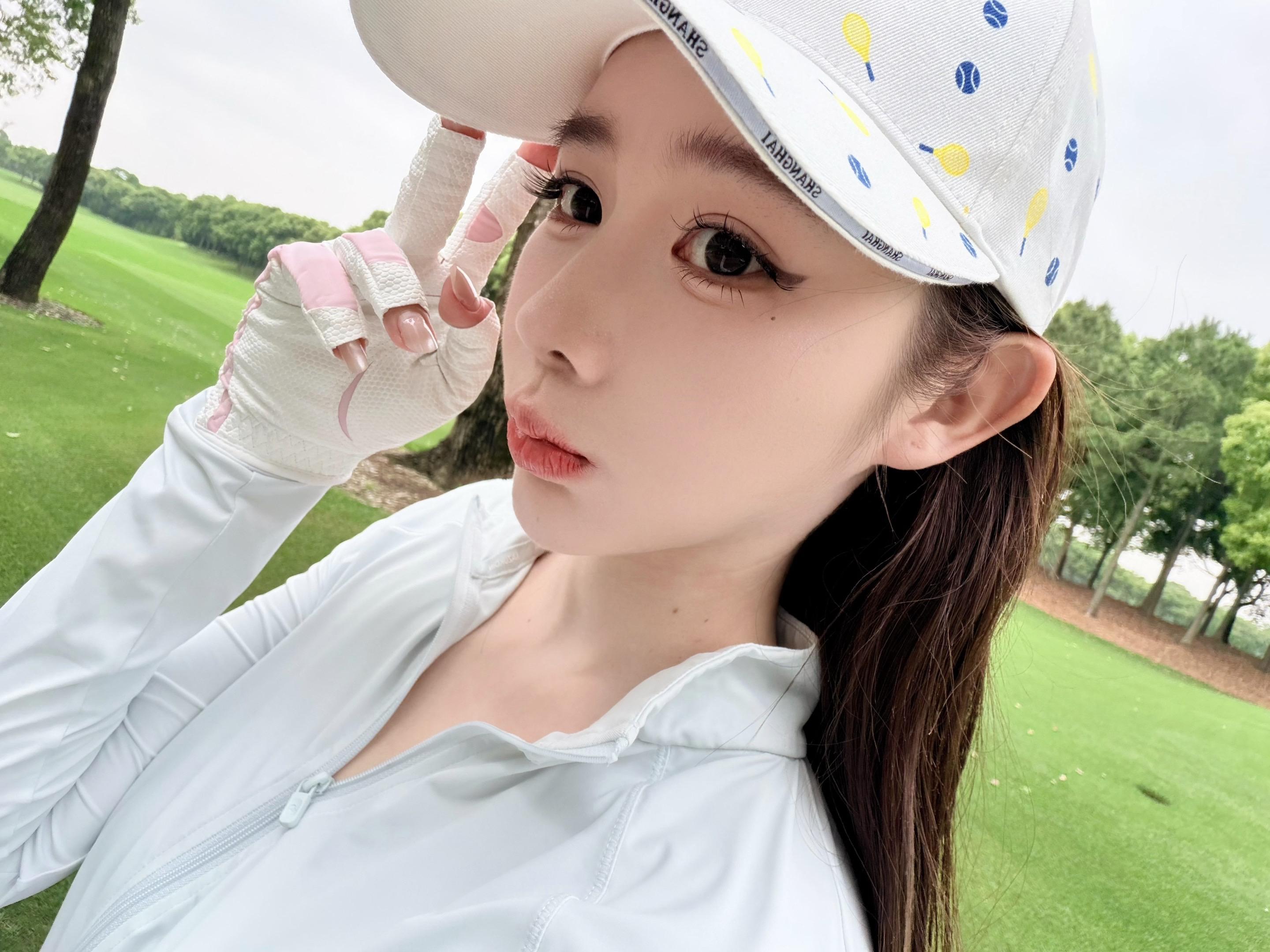 比我萌的没我坏 比我坏的不存在！ ⛳️