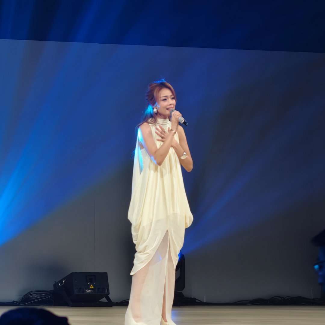 容祖儿居然来吉利星愿发布会了现场听她唱《挥着翅膀的女孩》 北京·国家速滑馆