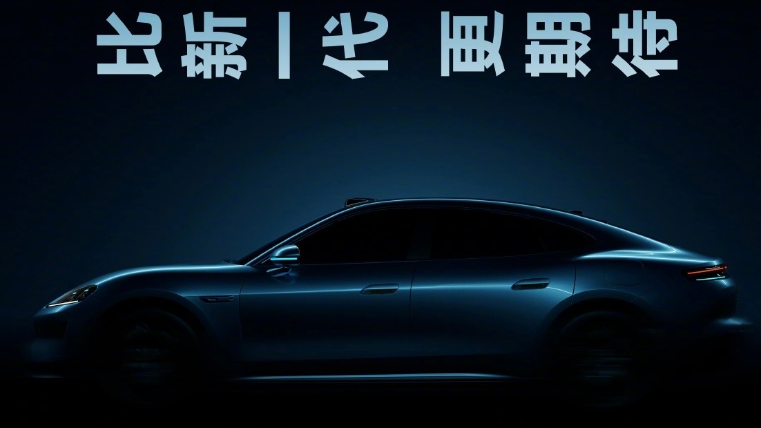 猛一眼看都是照着同一个样板抄。实际是“抄袭”和“融合”的完美范例。至于谁是“抄袭