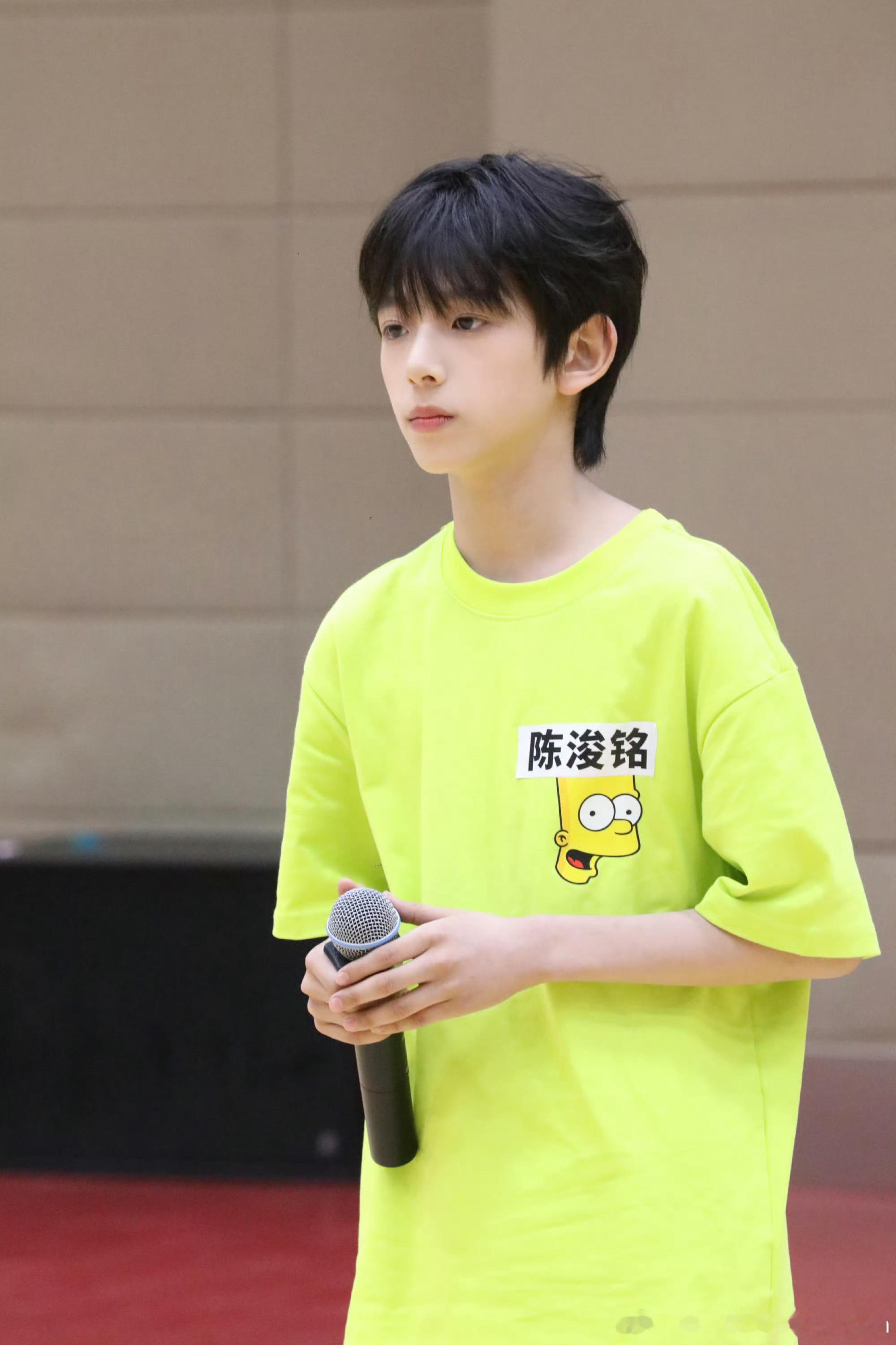 陈浚铭 cjm陈浚铭 四代第一门面cjm 陈浚铭 门面舞担 “追自己的星，走自己