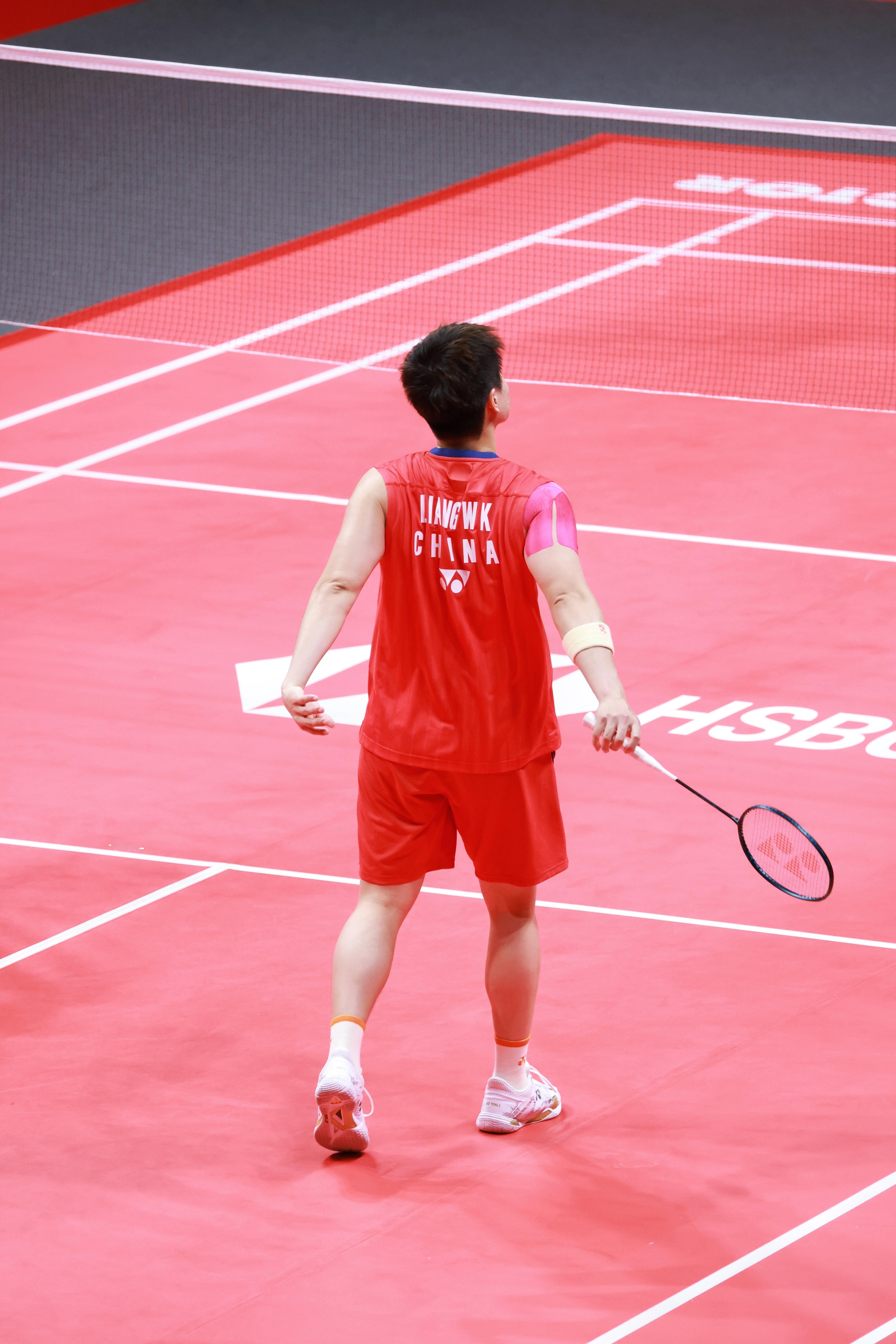 梁伟铿发博说铿仔会继续往前冲继续加油吧梁伟铿，春天就到了呢 