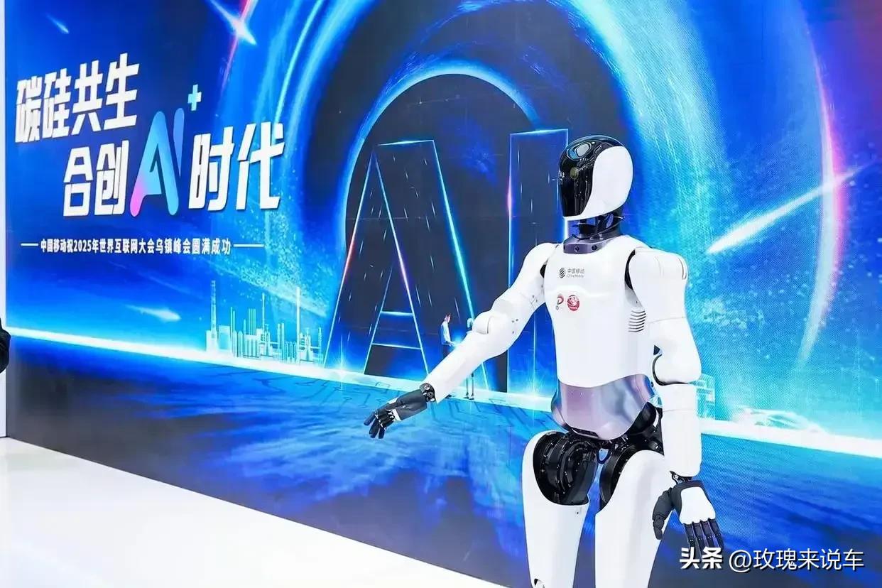 中国移动这波太秀了！AI让小老板躺着赚钱，酒店商铺秒变智能印钞机
 
谁能想到，