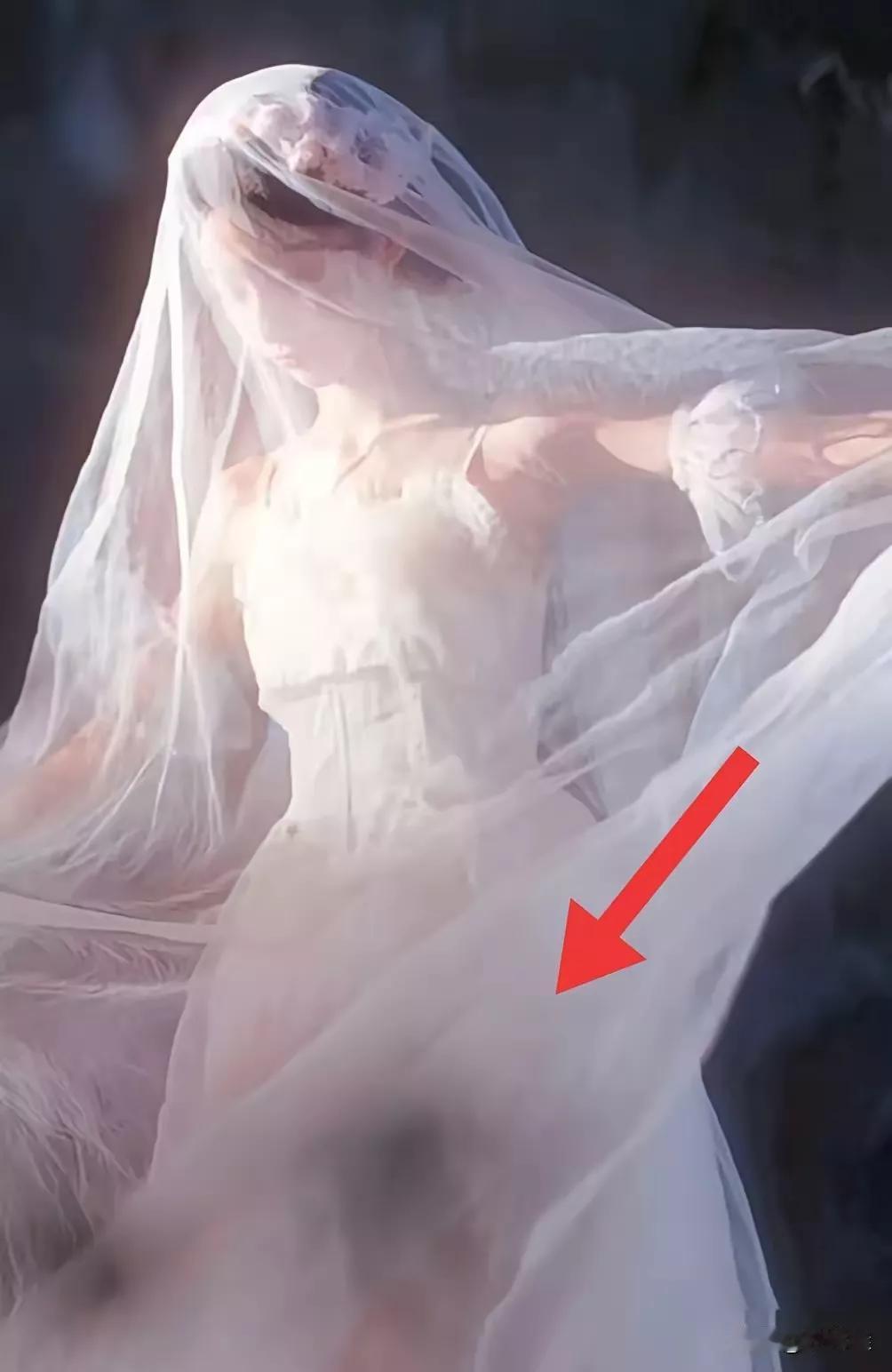 裸女无头案
上世纪九十年代初的一个腊月，在葫芦岛市建昌县的一个小山村里，一天清晨